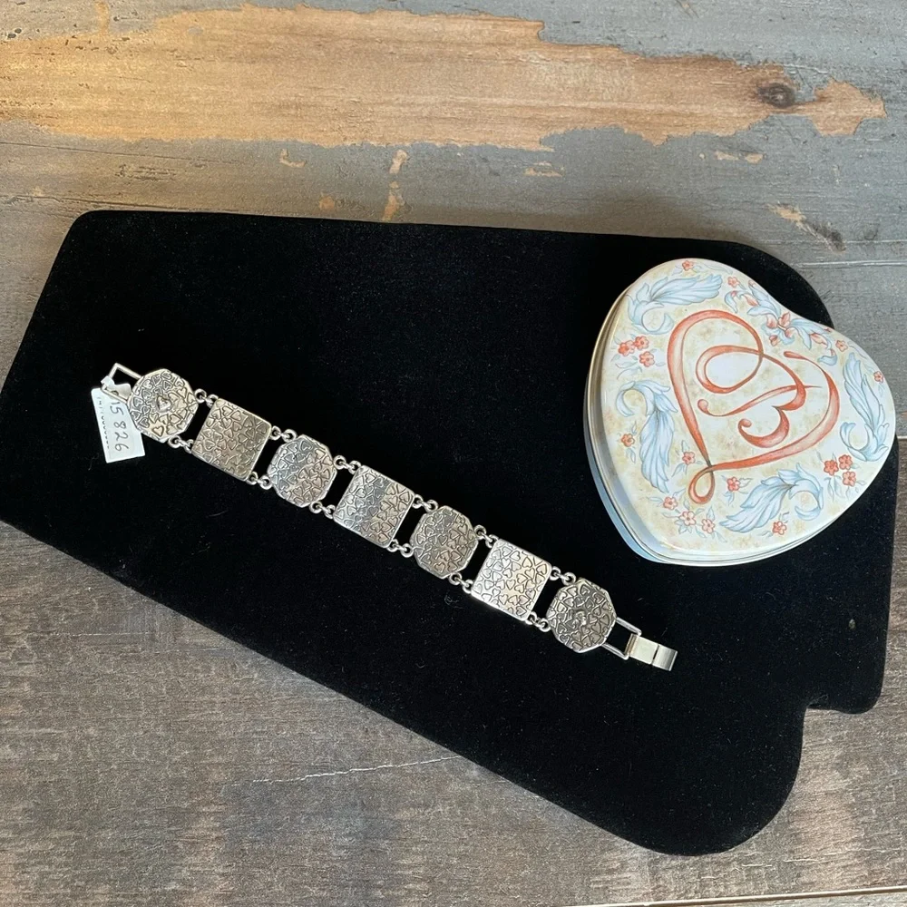 Vintage Brighton Chunky Bracelet in Heart Tin - Picture 5 of 5